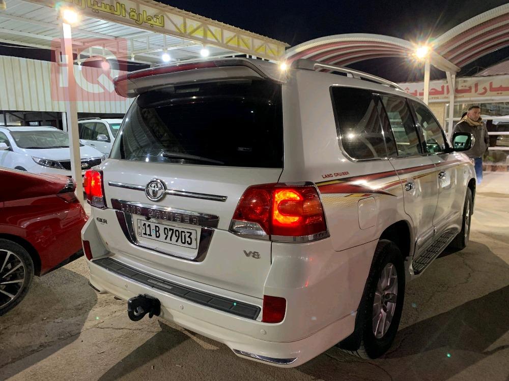 تويوتا لاندكروزر